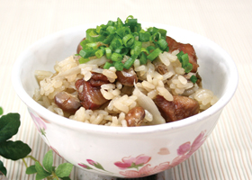 大豆入り鶏ごぼう飯