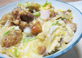 からあげ親子丼（鶏のからあげアレンジ）