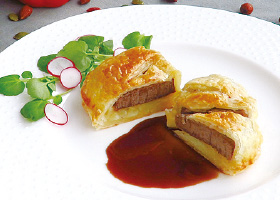 牛ヒレステーキのパイ包み