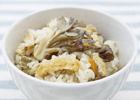 まいたけと揚げの炊き込みご飯