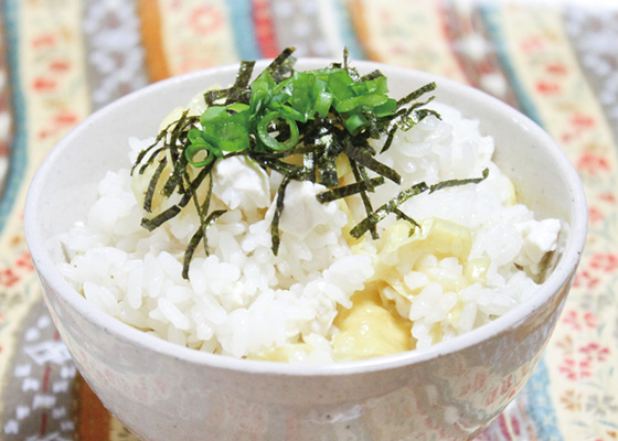 湯葉と豆腐の炊き込みご飯