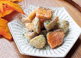 秋鮭と里芋のコンソメ揚げ焼き